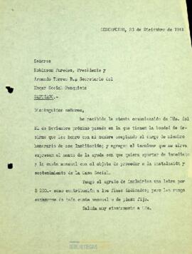 Enrique Molina Garmendia es nombrado miembro honorario del Hogar Social Penquista